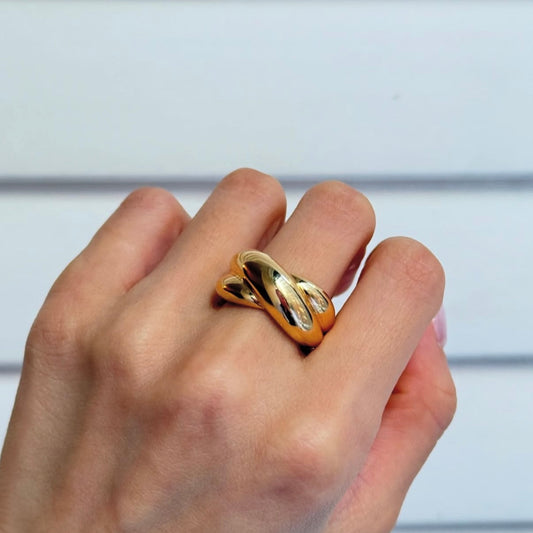 Vintage 1992 Cartier 18k Colisee Ring