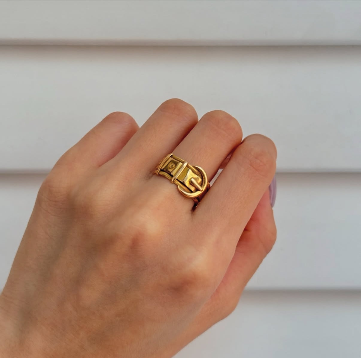 Antique 1890 18k English Buckle Ring