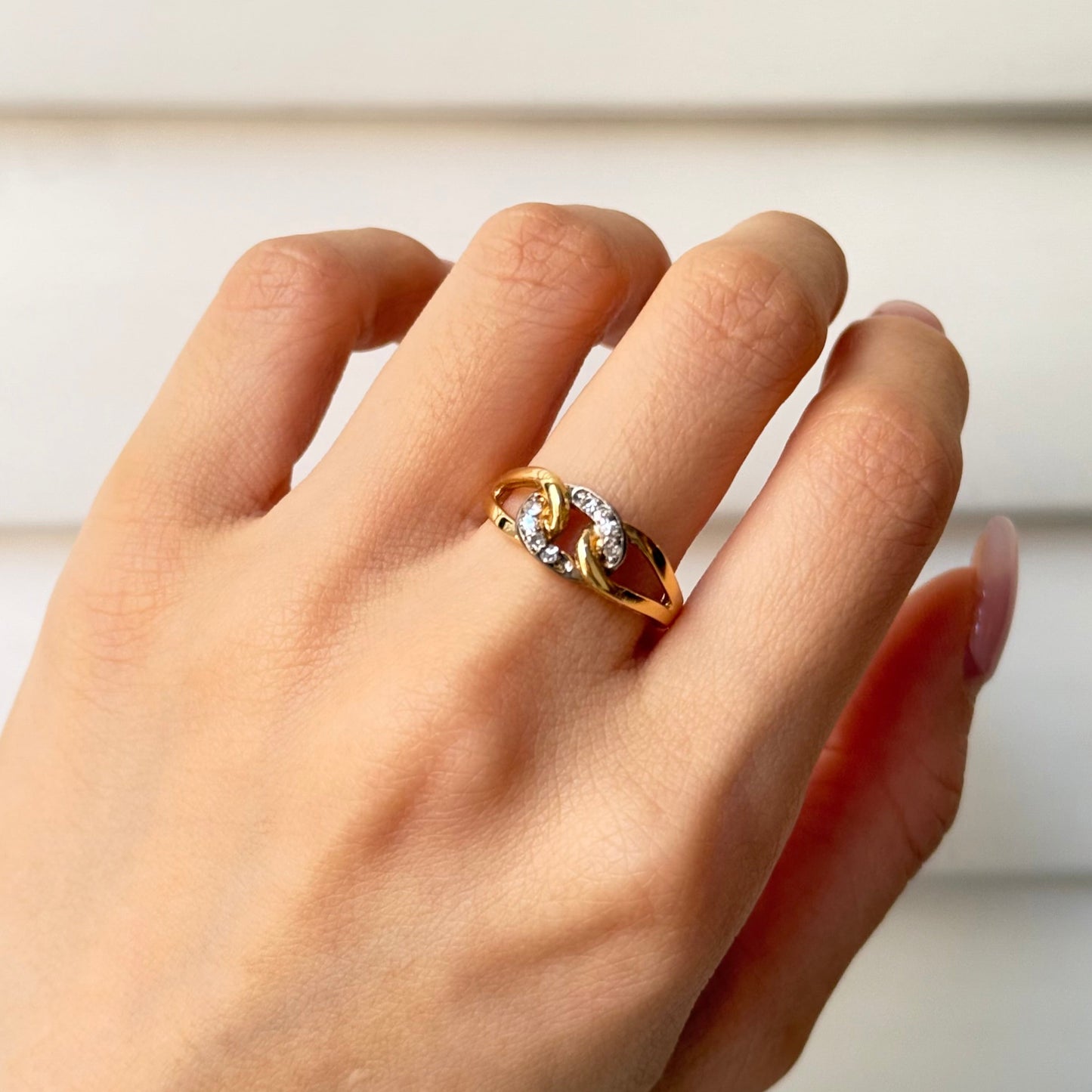 Vintage 14k Diamond Link Design Ring